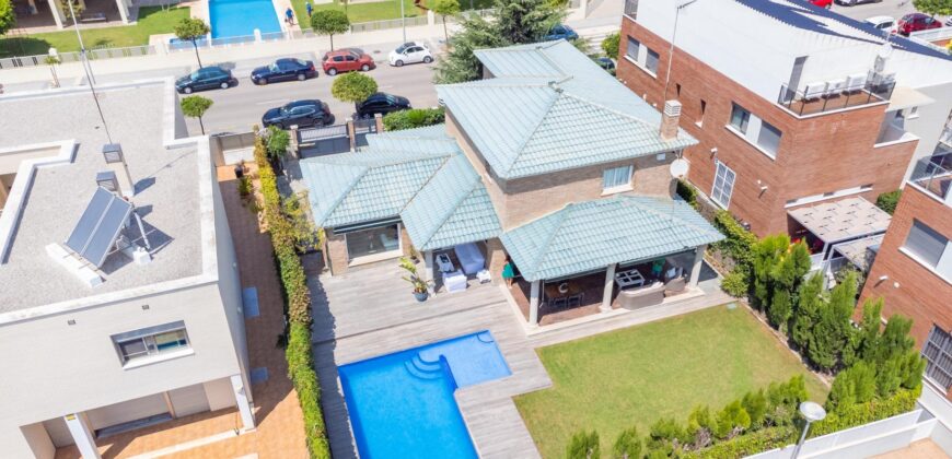 Chalet de lujo en el Grau de Burriana a 150m del mar